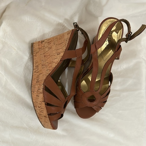 GUESS Cork Wedge Sandal - Picture 3 of 4